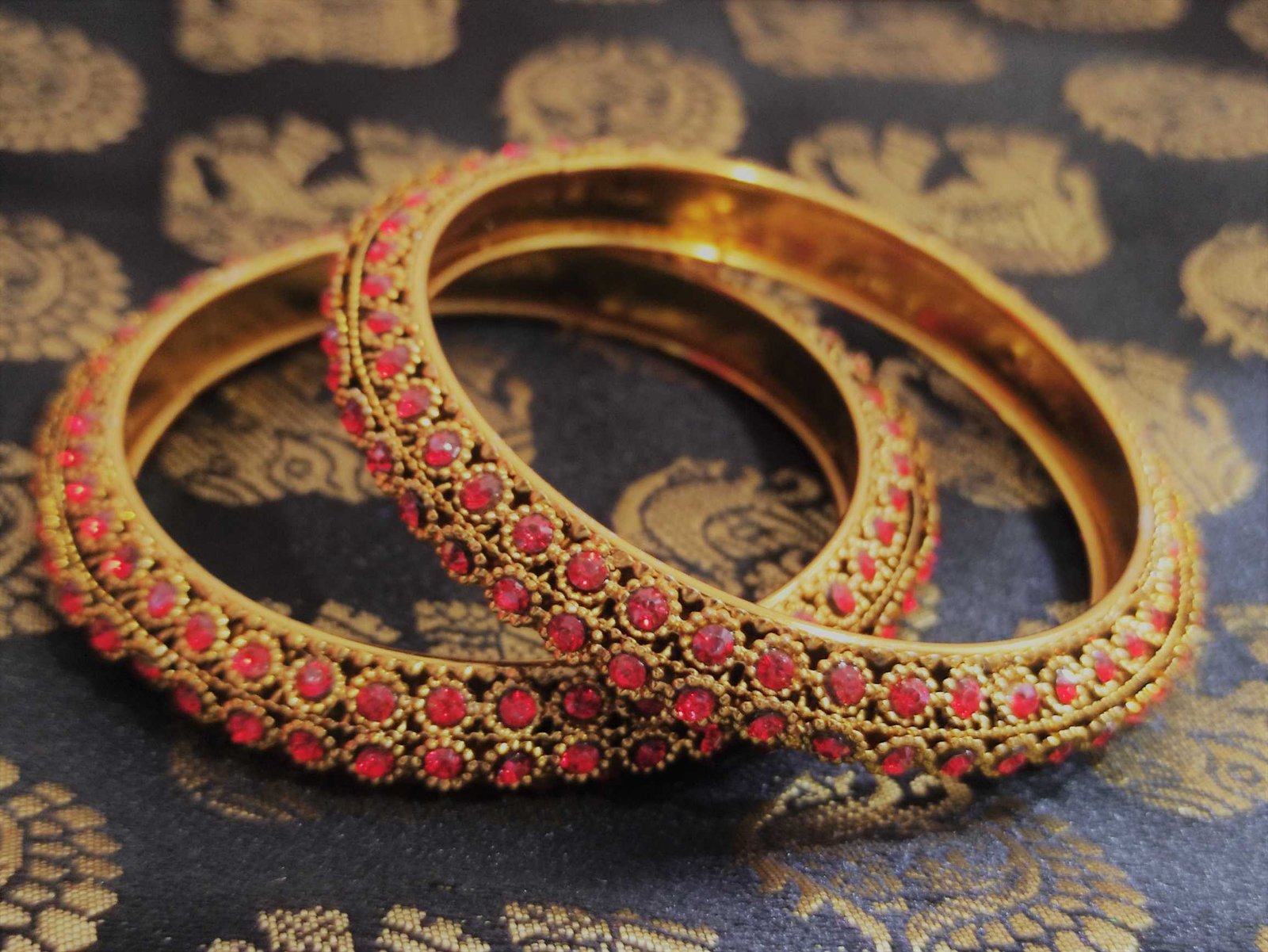 Antique Red stone Bangle Antique Red stone Bangle