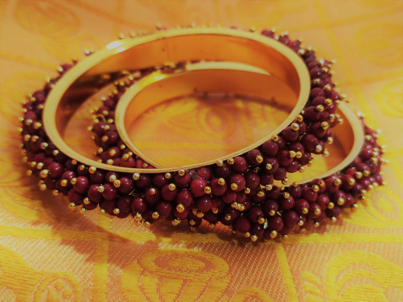 Maroon Pearl Cluster Bangle