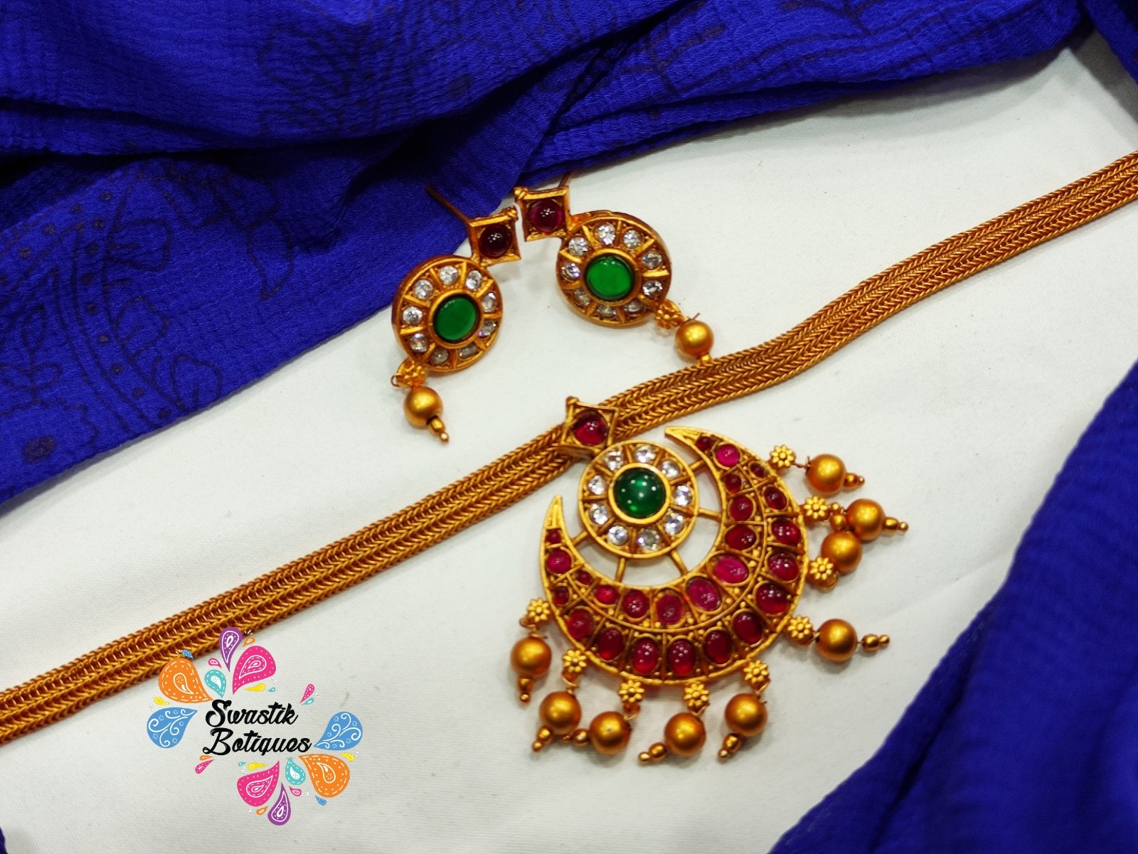 Matte Finished Choker Necklace Matte Finished Choker Necklace