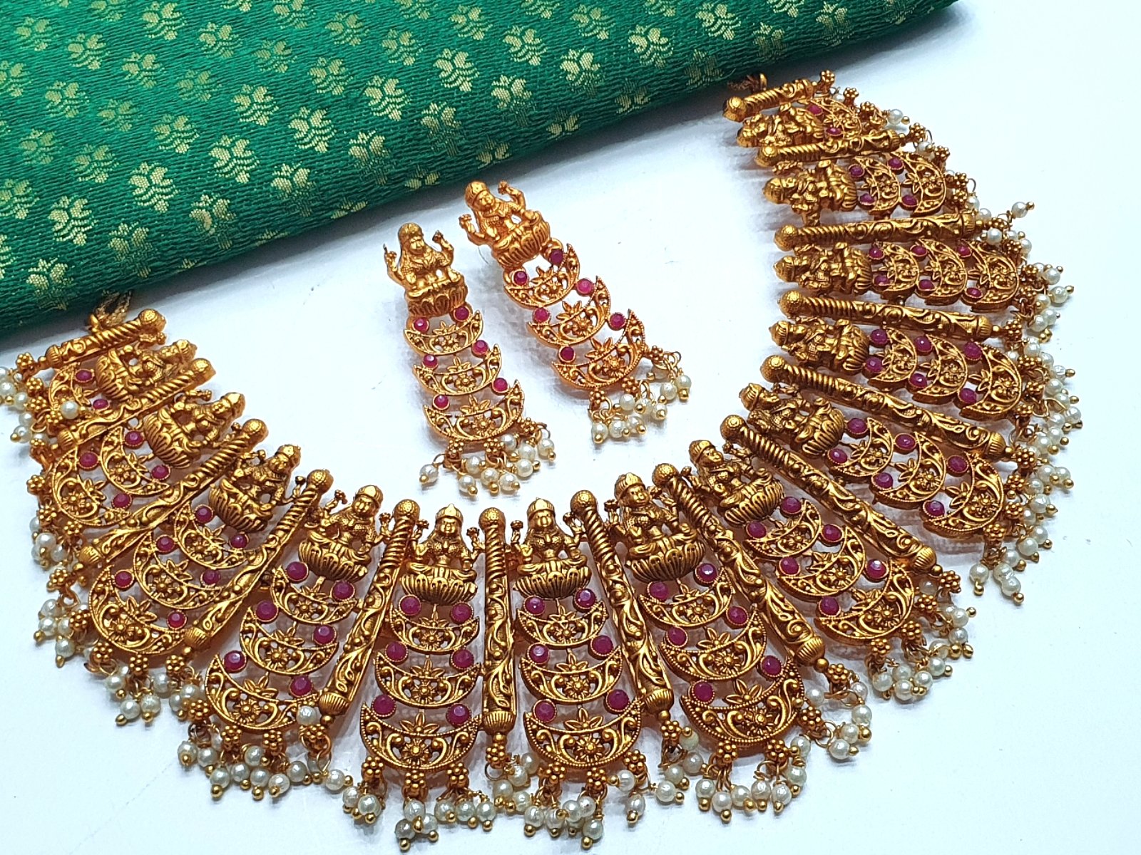 Lakshmi With Pearl Matte Finished Necklace Lakshmi With Pearl Matte Finished Necklace