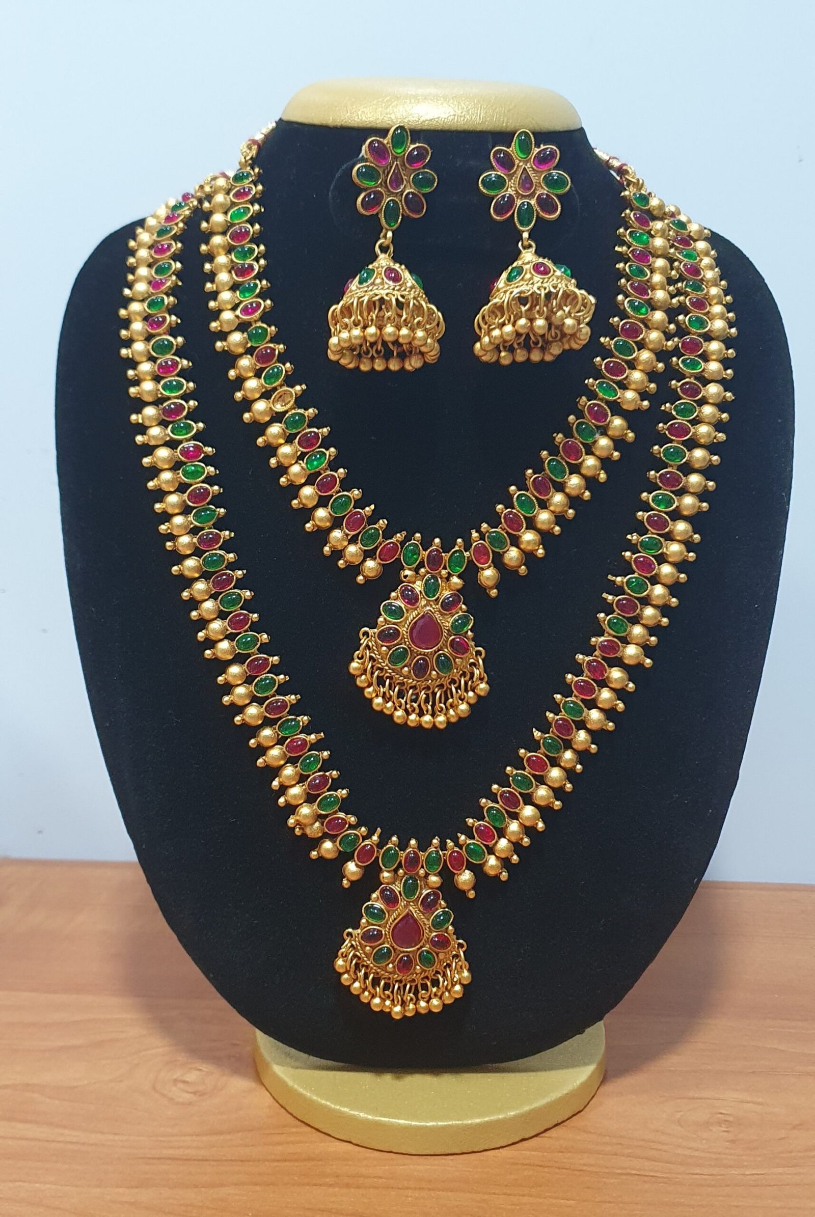 Golden Pearl Multi Colour Matte Finished Semi Combo Bridal Set Golden Pearl Multi Colour Matte Finished Semi Combo Bridal Set