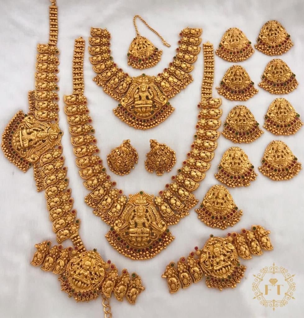Matte Finished Lakshmi Design Full Bridal Set Matte Finished Lakshmi Design Full Bridal Set