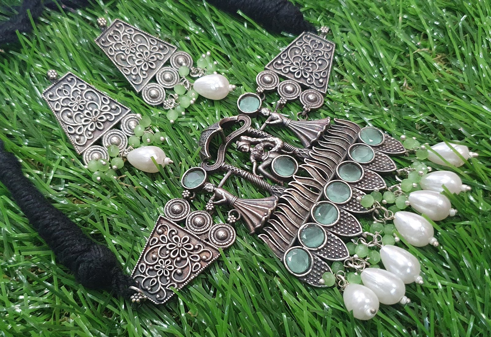 Ancient Queen Light Green Stones Silver Oxidised Necklace Ancient Queen Light Green Stones Silver Oxidised Necklace