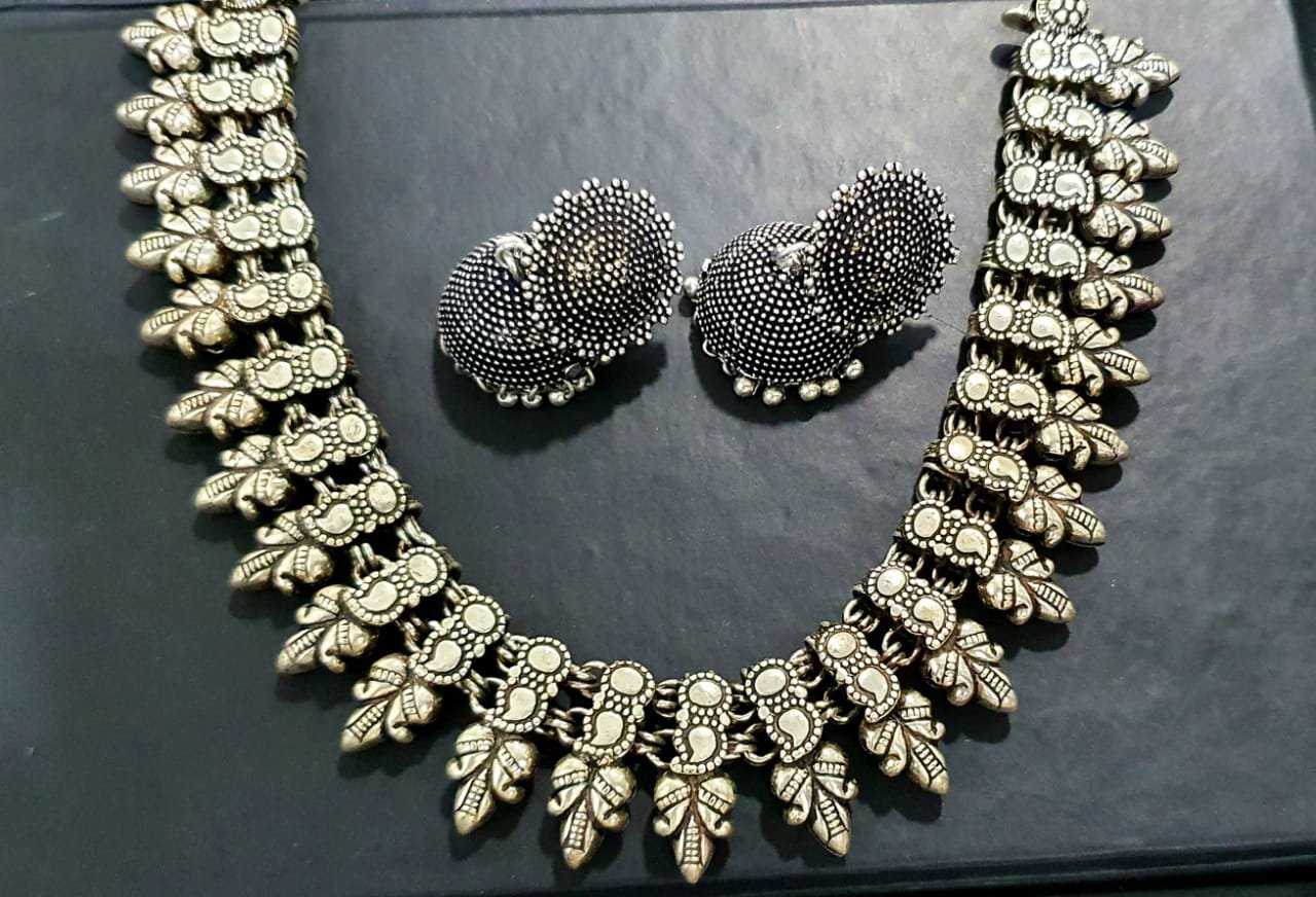 Leaf Design Silver Oxidised Necklace Leaf Design Silver Oxidised Necklace