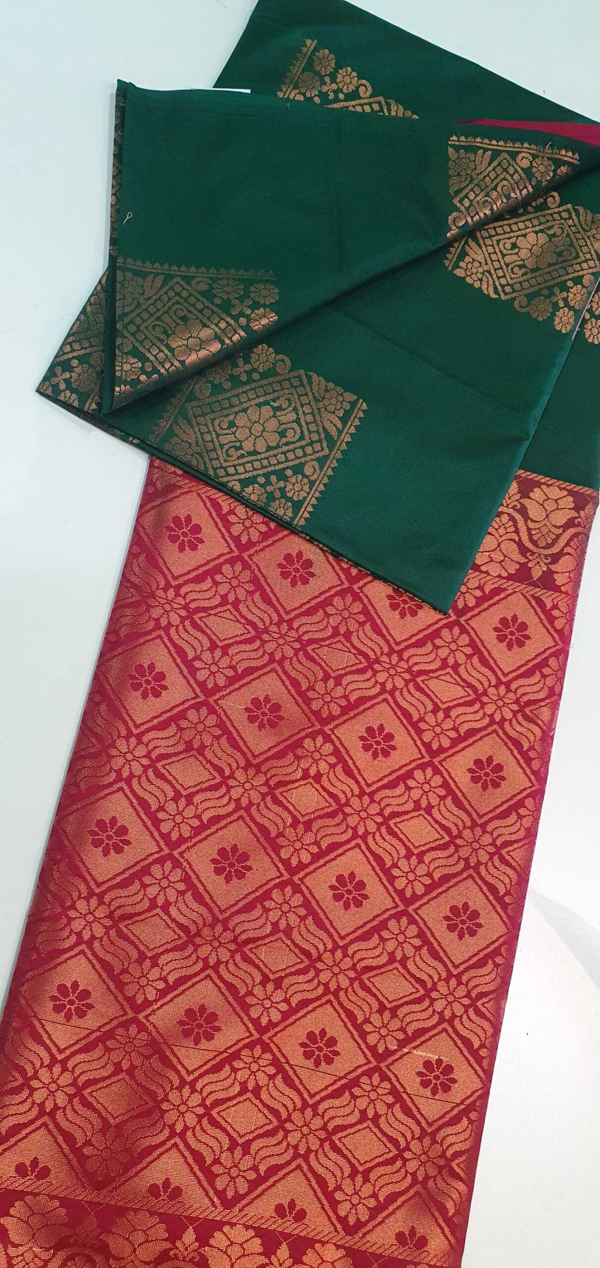 Green and Red Soft Silk Saree Green and Red Soft Silk Saree
