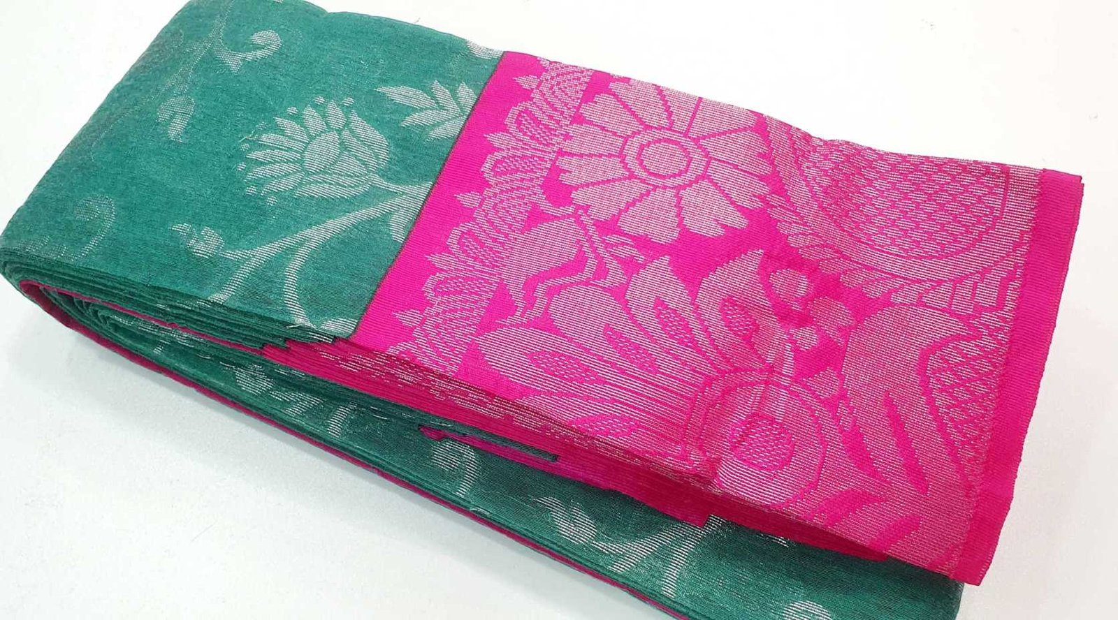 Peacock Green and Pink Silver Border Silk Cotton Sarees Peacock Green and Pink Silver Border Silk Cotton Sarees - Image 2