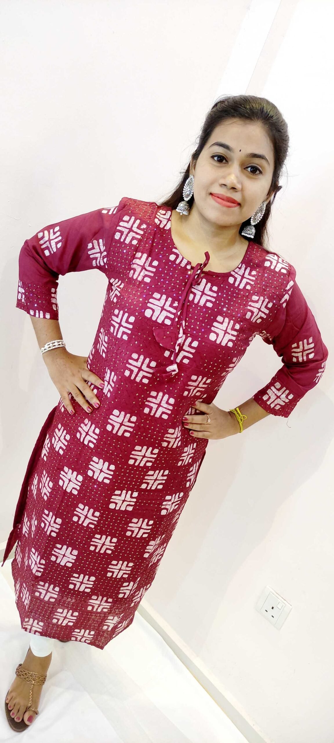 Marroon and White Side Open Casual Women Kurthi Top - Image 4