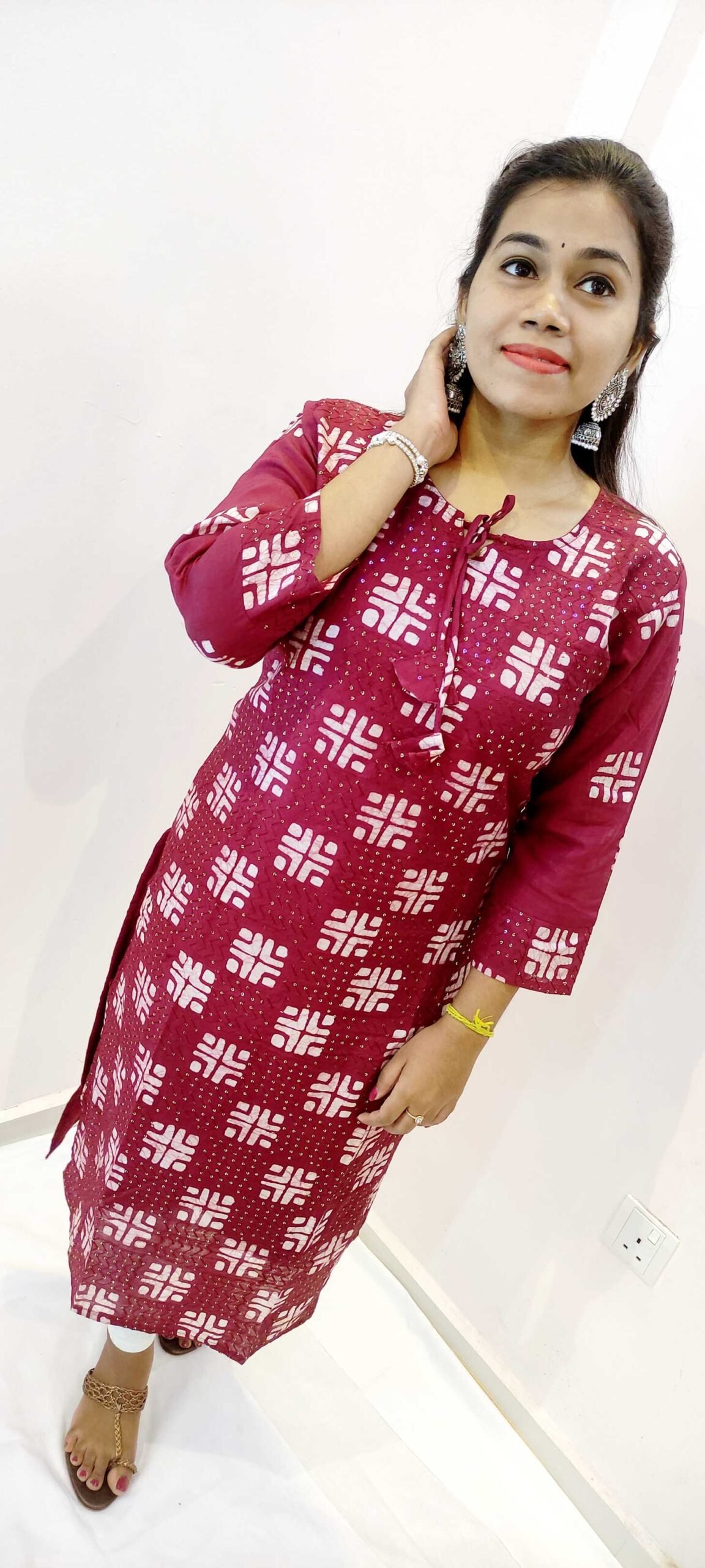 Marroon and White Side Open Casual Women Kurthi Top