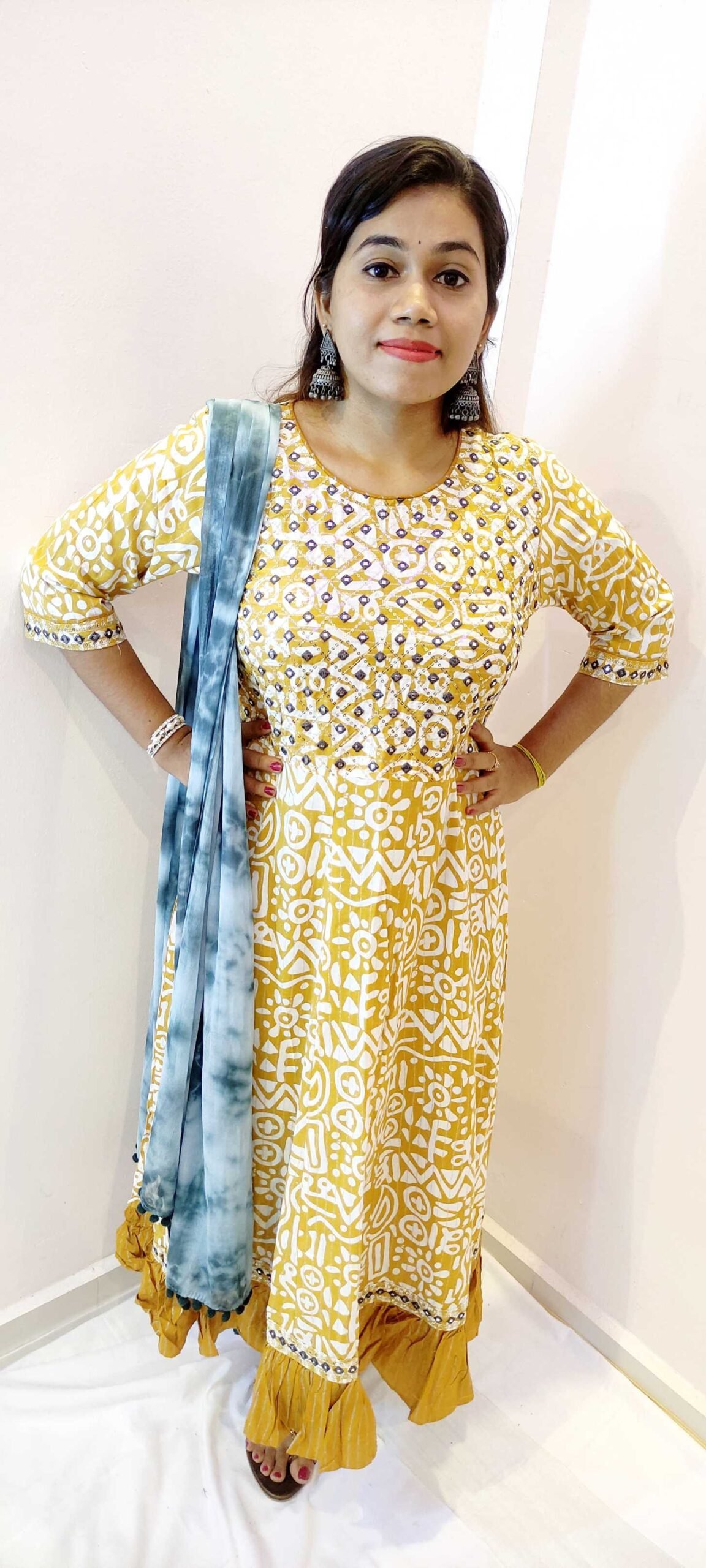 Yellow and Grey Ready-Made Shalwar Suit - Image 7