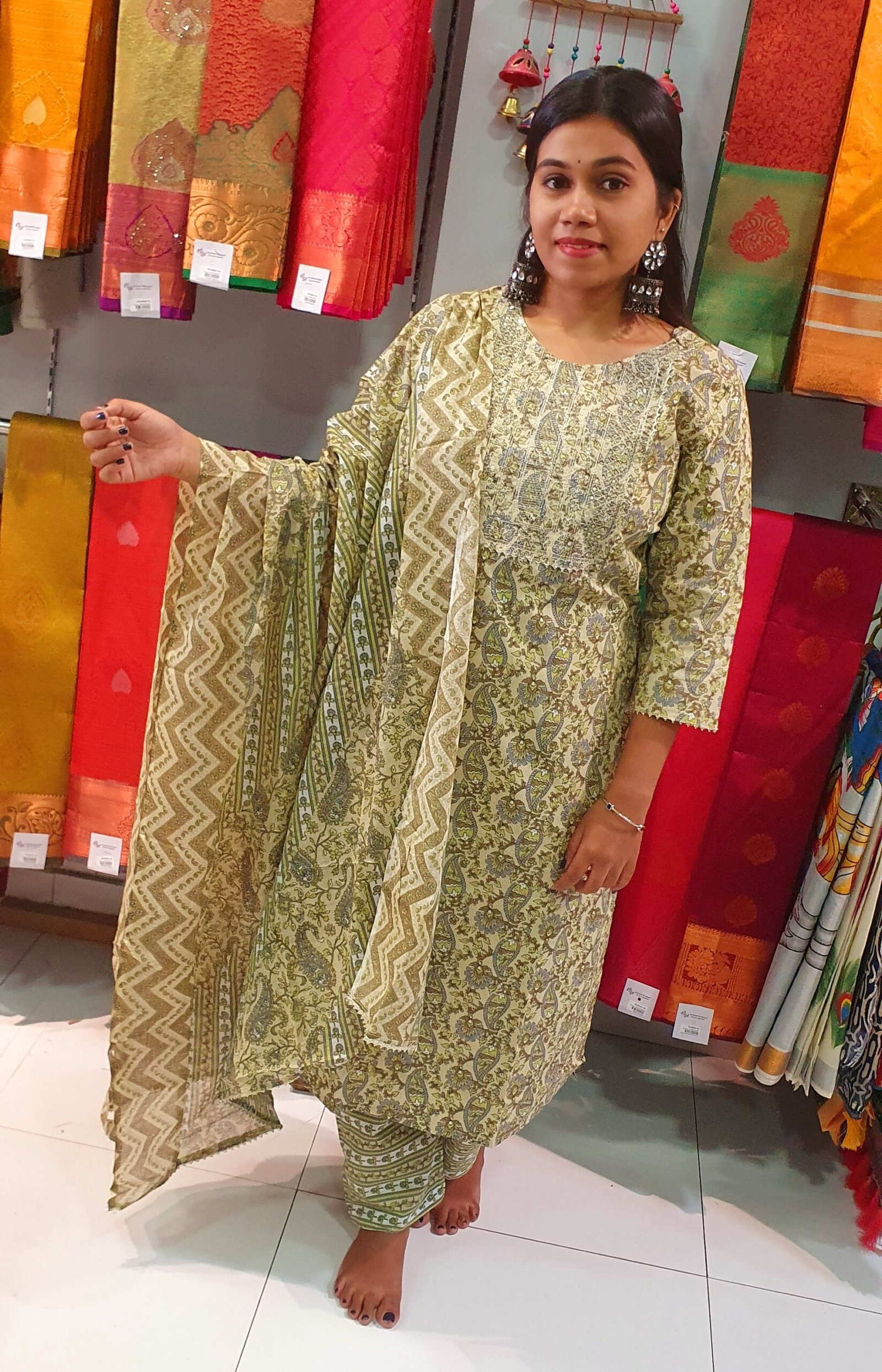 Light Green and Grey Mixed Floral Design Full Set