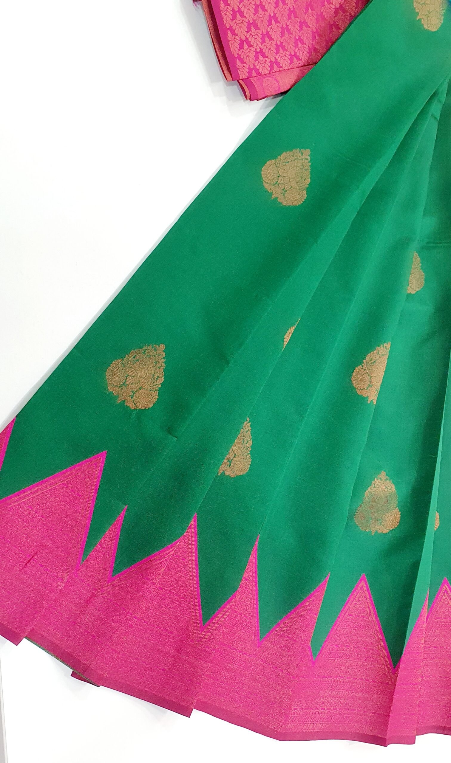 Green and Magenta Silk Cotton Saree