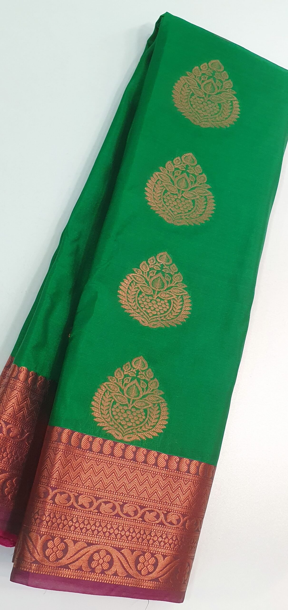 Green and Magenta Semi Silk Saree - Image 2