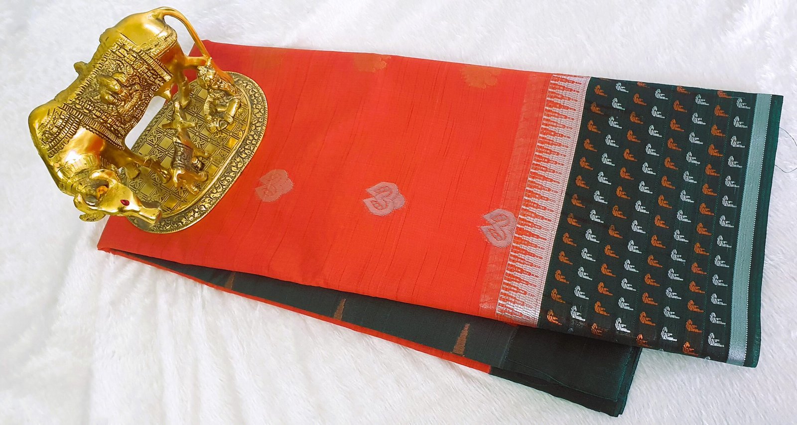 Orange and Dark Green Silk Cotton Saree - Image 5