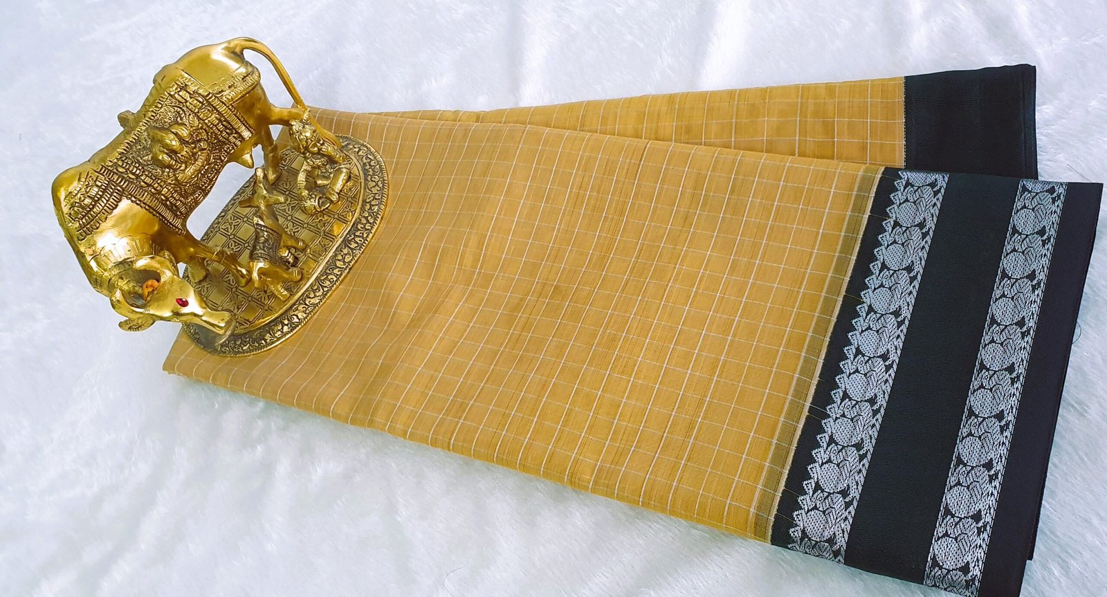Golden Yellow and Green Silver Silk Cotton Saree - Image 7