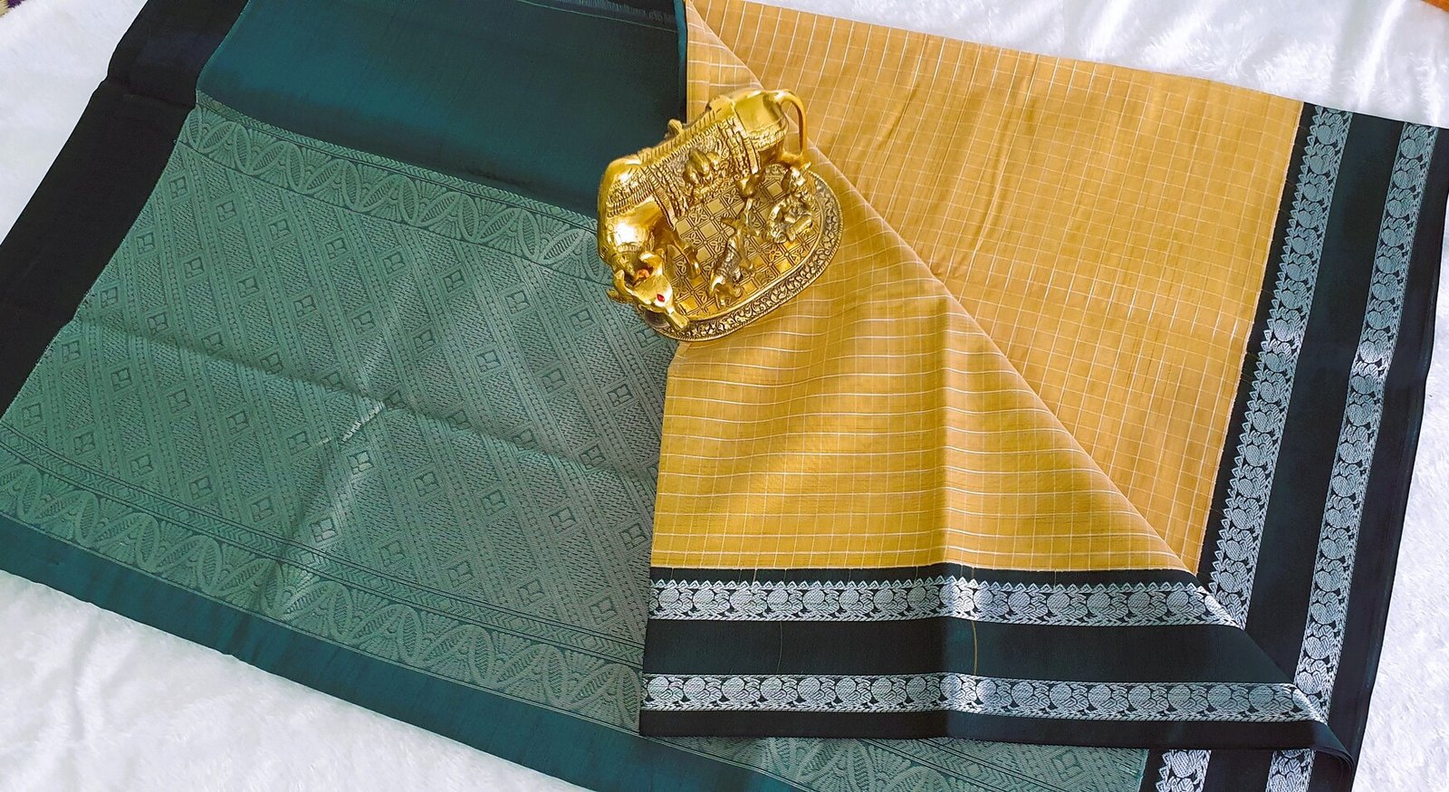 Golden Yellow and Green Silver Silk Cotton Saree - Image 4