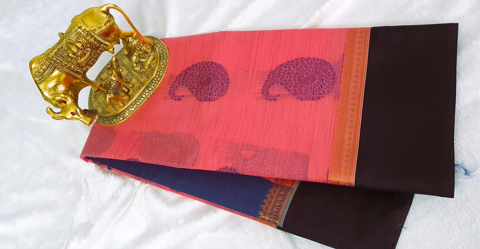 Light Pink and Black Silk Cotton Saree - Image 4