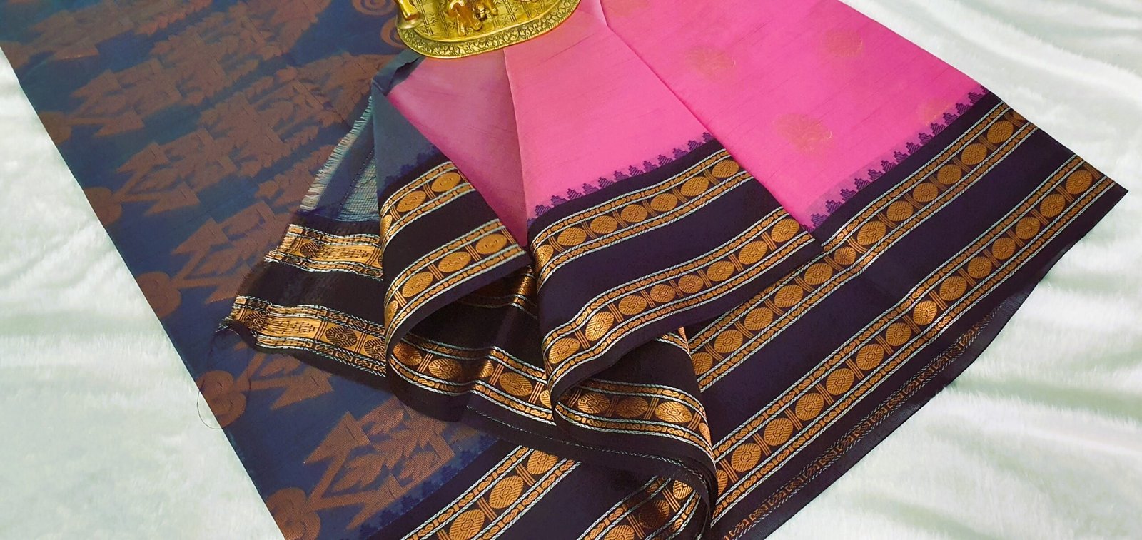 Dark Pink and Dark Purple Silk Cotton Saree - Image 3
