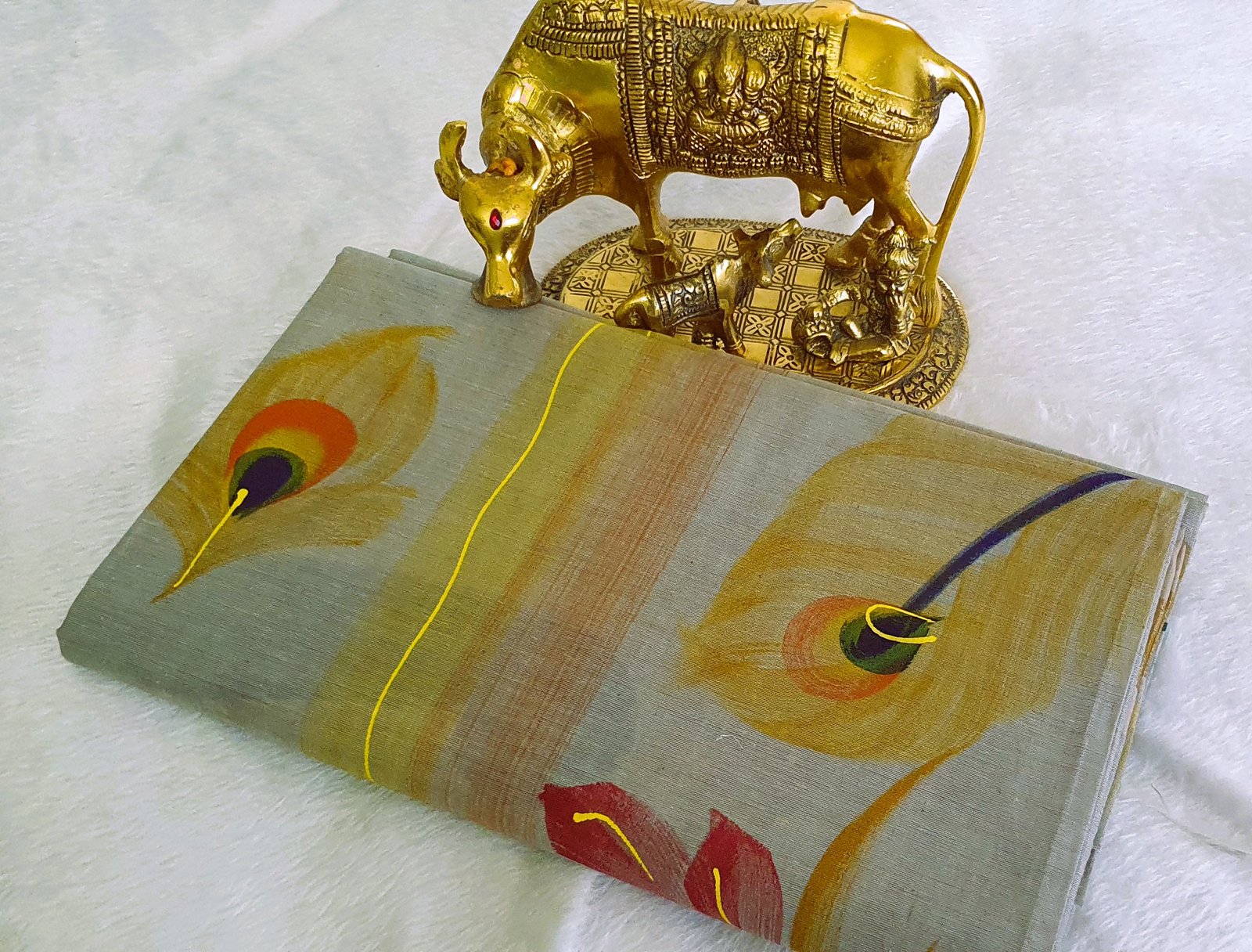 Off White Multi Colour Peacock Hand Painted Cotton Saree - Image 2