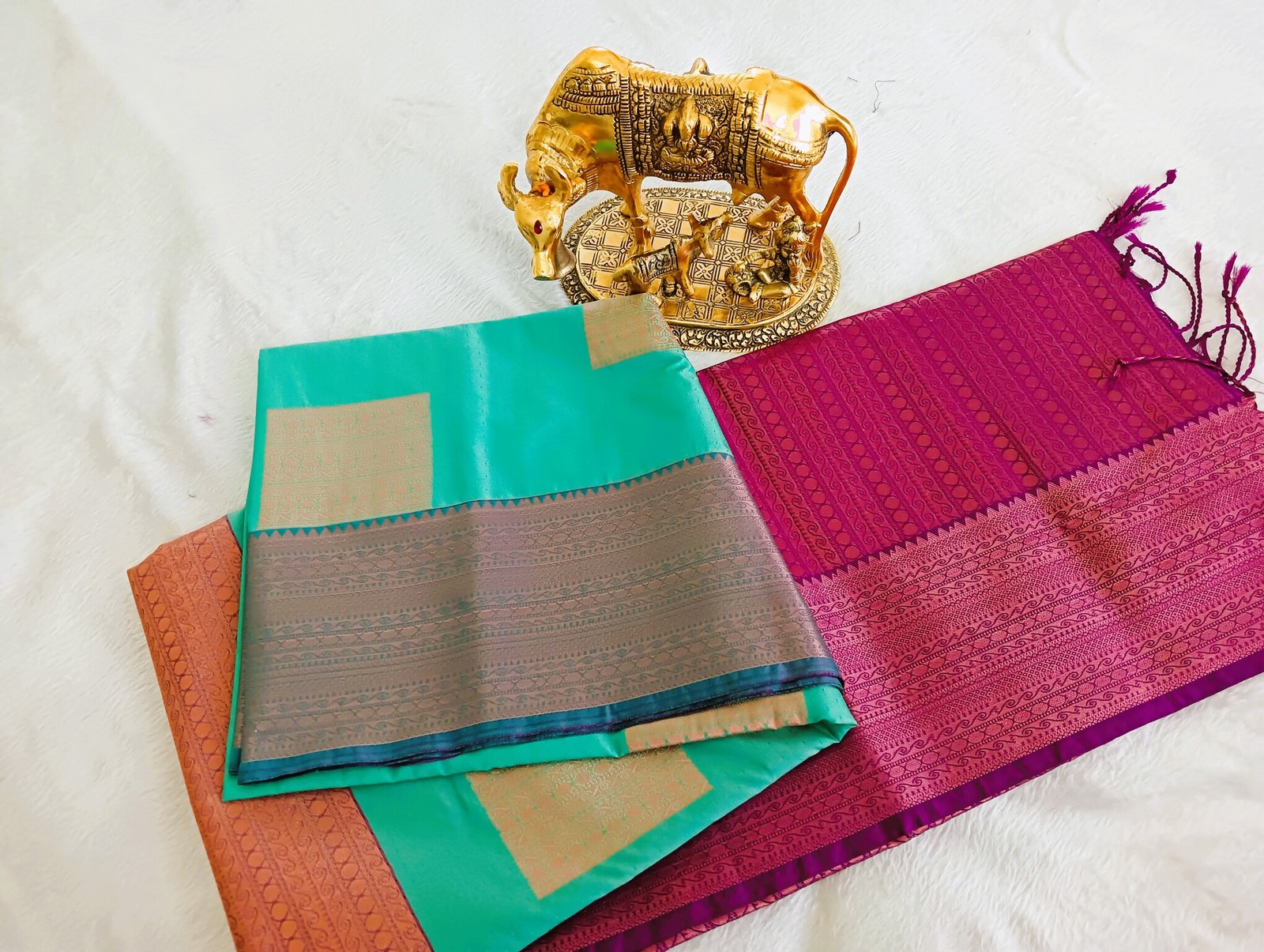 Peacock Green and Pink Semi Silk Saree Peacock Green and Pink Semi Silk Saree - Image 3