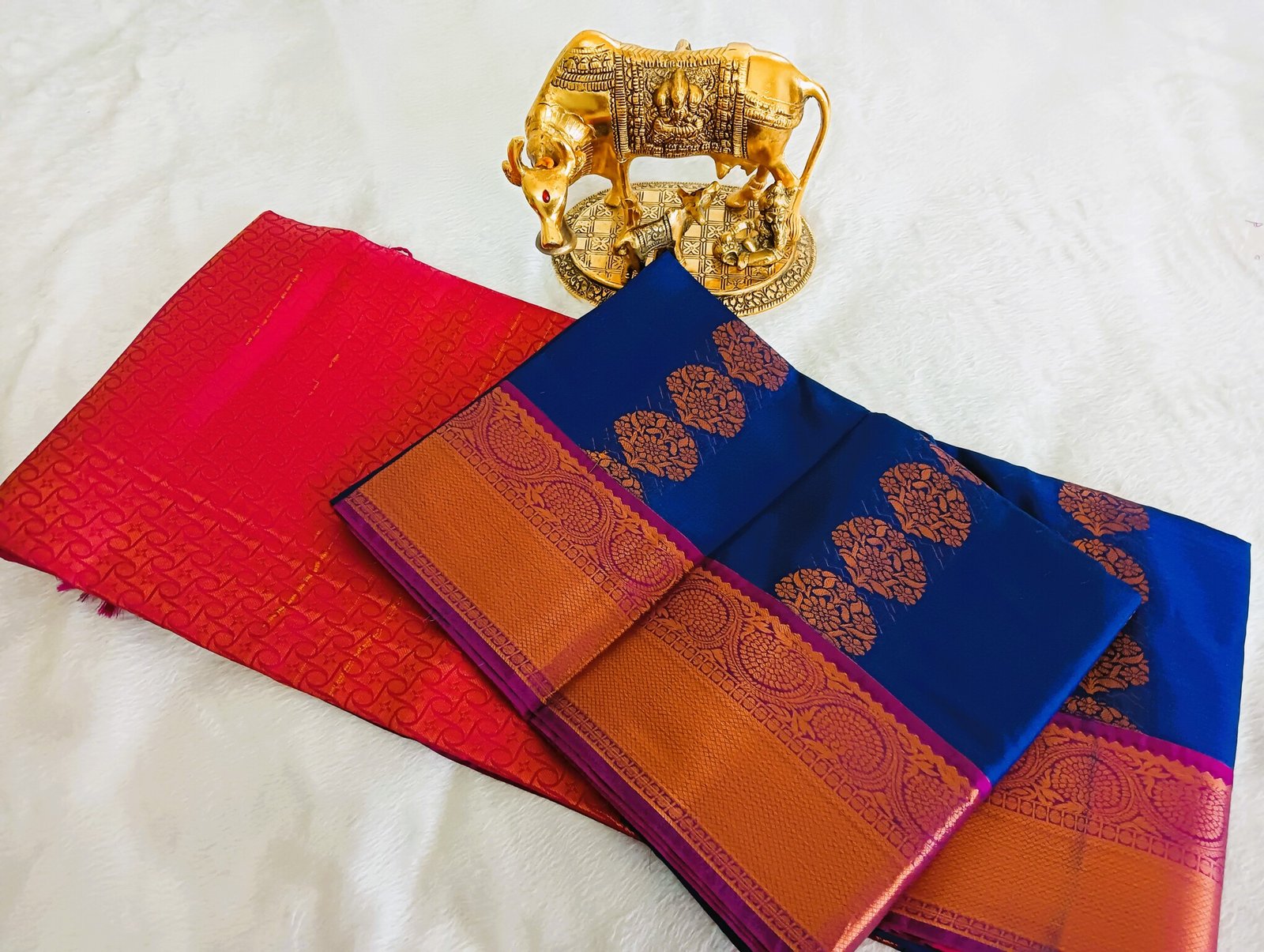 Royal Blue and Dark Pink Semi Silk Saree - Image 4