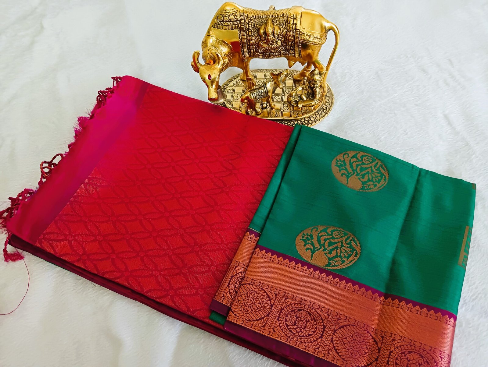 Peacock Green and Dark Pink Semi Silk Saree Peacock Green and Dark Pink Semi Silk Saree - Image 3