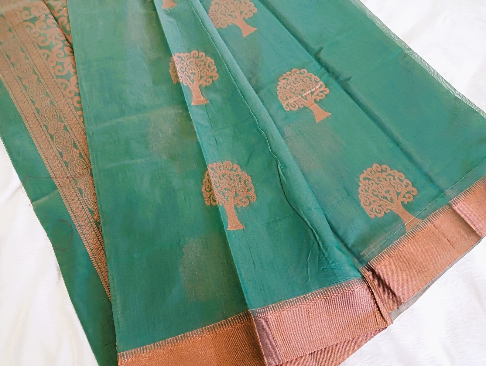 Tree Design Light Peacock Green andGold Silk Cotton Saree Tree Design Light Peacock Green andGold Silk Cotton Saree - Image 2