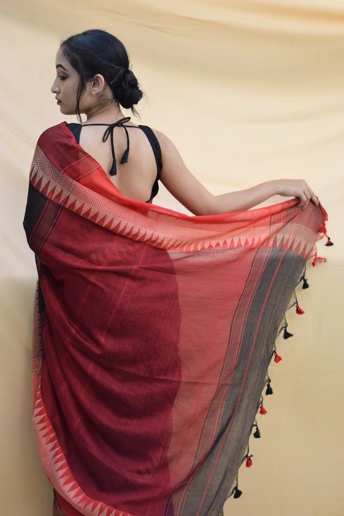 Black and Red Handloom Khadi Cotton Saree - Image 3