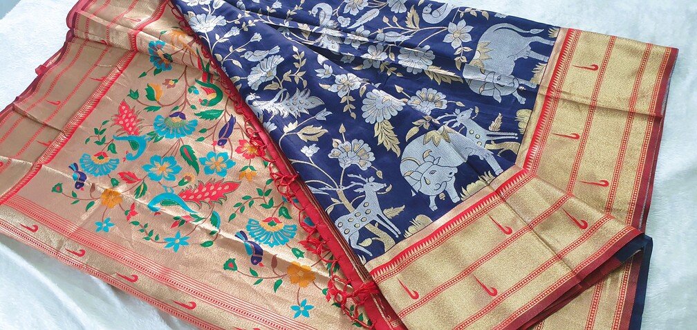 Navyblue and Silver Vanasingaram Fancy Silk Saree - Image 7