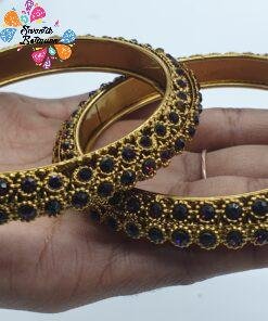 Marron Stone With Oxidised Gold Bangles