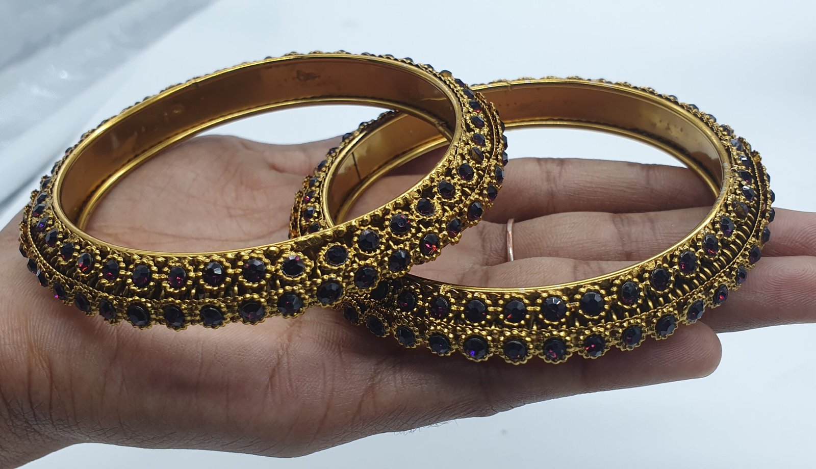 Marron Stone With Oxidised Gold Bangles Marron Stone With Oxidised Gold Bangles