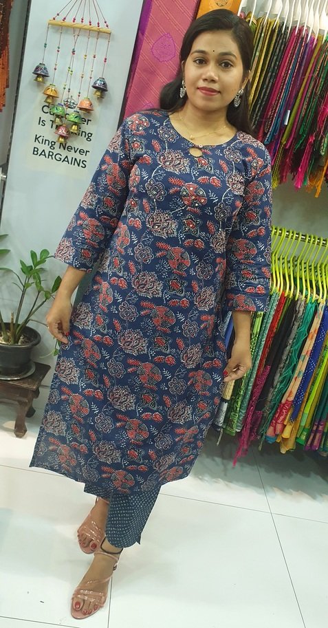 Blue and Red Colour Full Set Shalwar Ready Made - Image 4