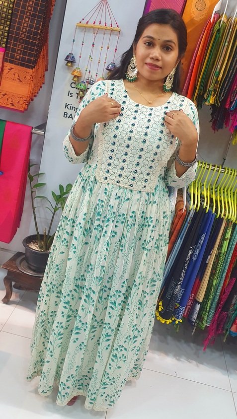 Off White and Dark Green Embroidery Frock Style Kurthi Off White and Dark Green Embroidery Frock Style Kurthi - Image 4