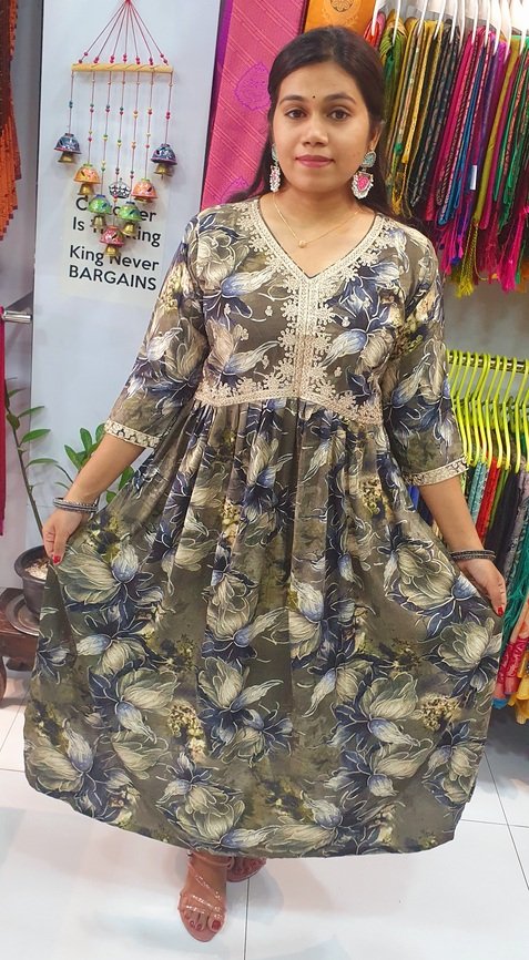 Navy Blue and Green Colour Mixed Alya Cut Kurthi - Image 2