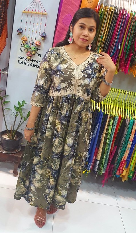 Navy Blue and Green Colour Mixed Alya Cut Kurthi - Image 4