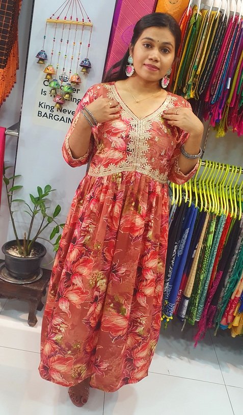 Pink and Red Colour Mixed Alya Cut Kurthi - Image 4