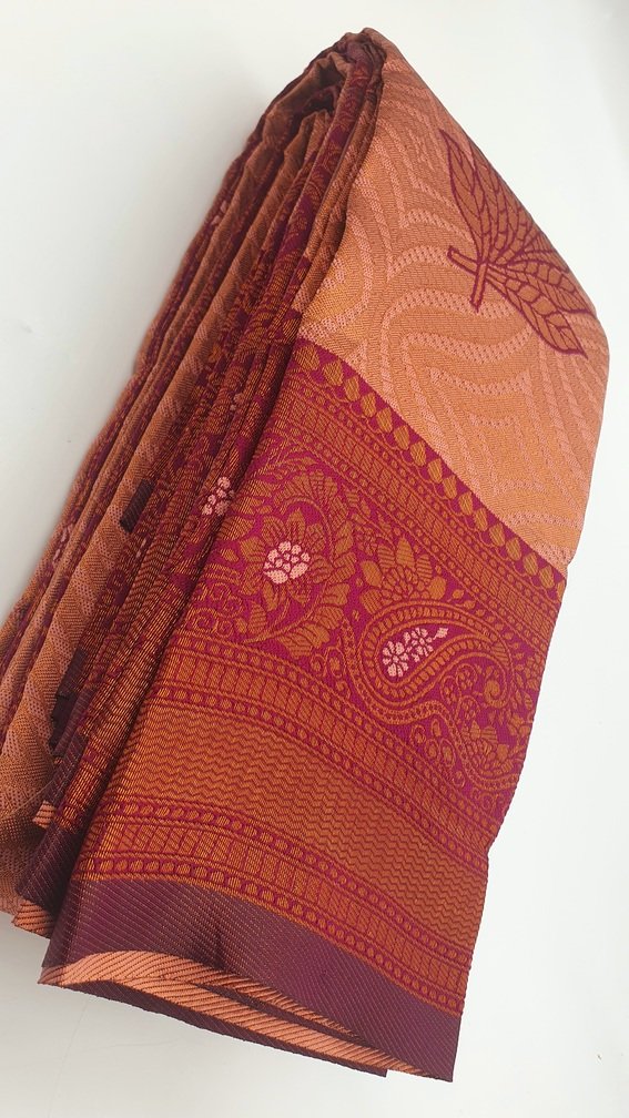 Floral Designer Pink & Maroon Gold Big Border Semi Silk Saree Floral Designer Pink & Maroon Gold Big Border Semi Silk Saree