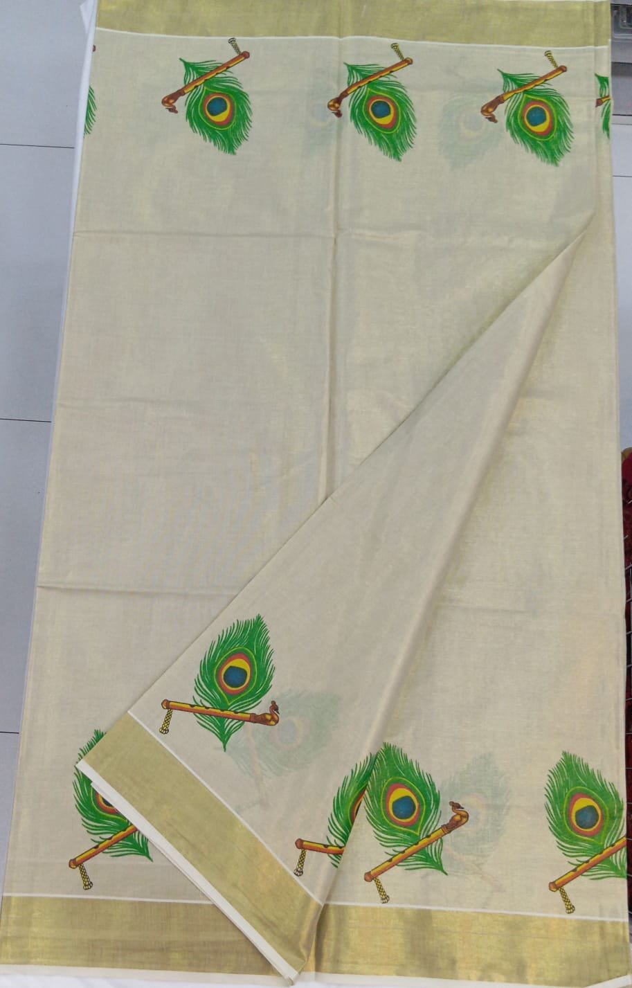 Peacock Feather Designer kerala Tissue Silk Saree Peacock Feather Designer kerala Tissue Silk Saree - Image 5