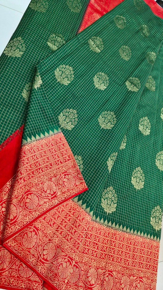 Green and Red Colour Premium Banarasi Semi Silk Saree - Image 4