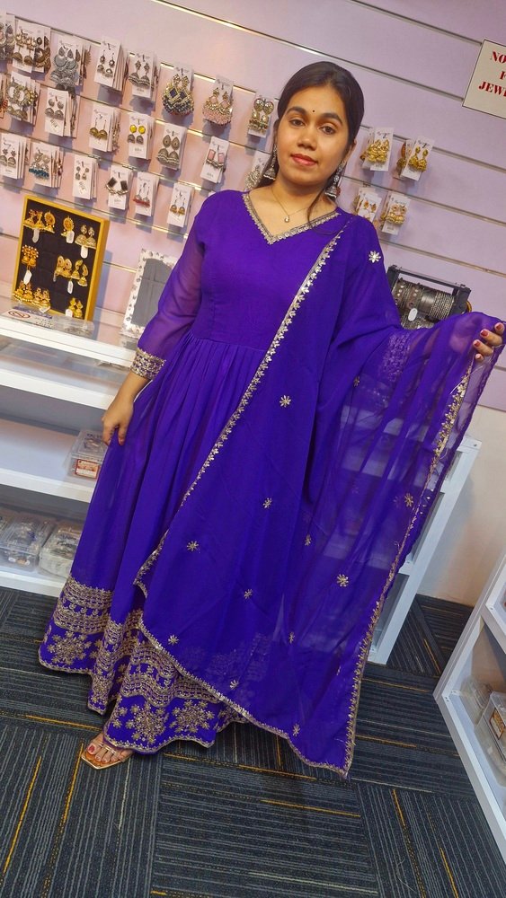 Beautiful Faux Georgette Ready Made Gown - Image 6