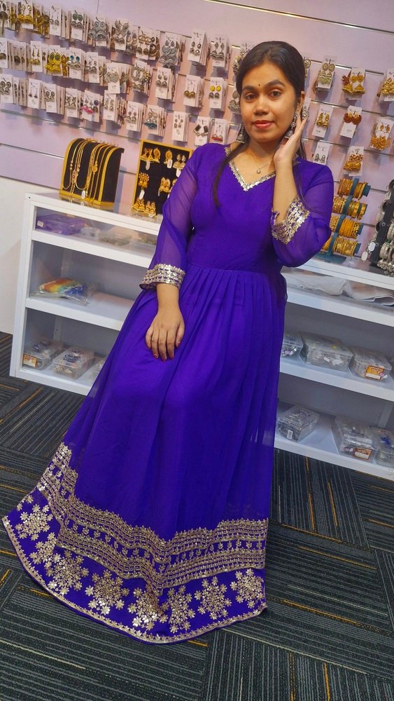 Beautiful Faux Georgette Ready Made Gown - Image 3