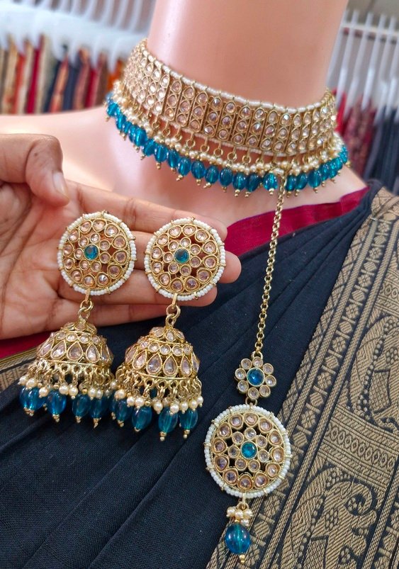 Green And Gold Colour Premium Kundan Necklace