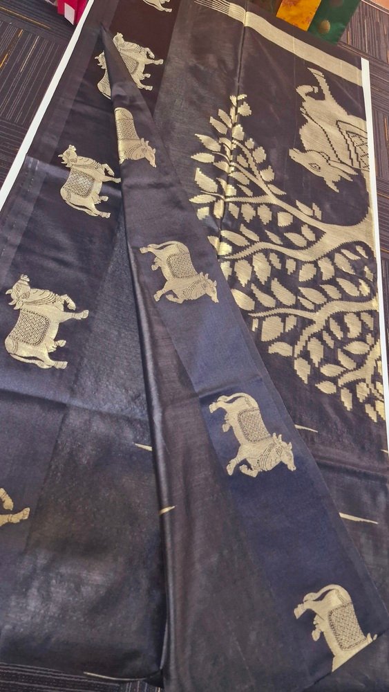 Premium Black Colour Pichwai Tussur Silk Saree - Image 3