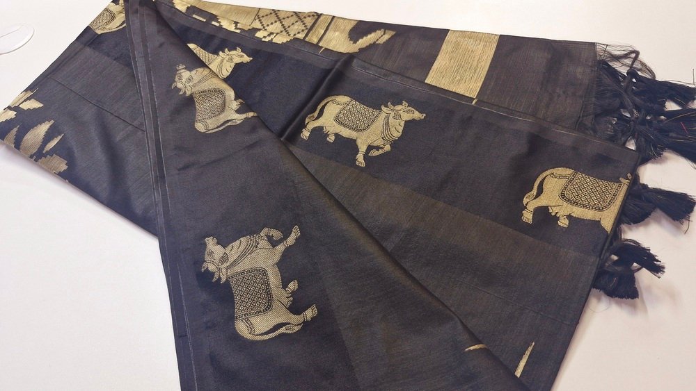 Premium Black Colour Pichwai Tussur Silk Saree - Image 2