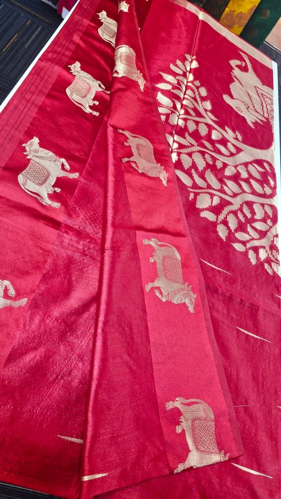 Premium Red Colour Pichwai Tussur Silk Saree - Image 2