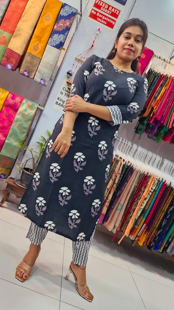 Premium Black and White Colour Soft Cotton Ready Made Shalwar Suit Premium Black and White Colour Soft Cotton Ready Made Shalwar Suit - Image 9