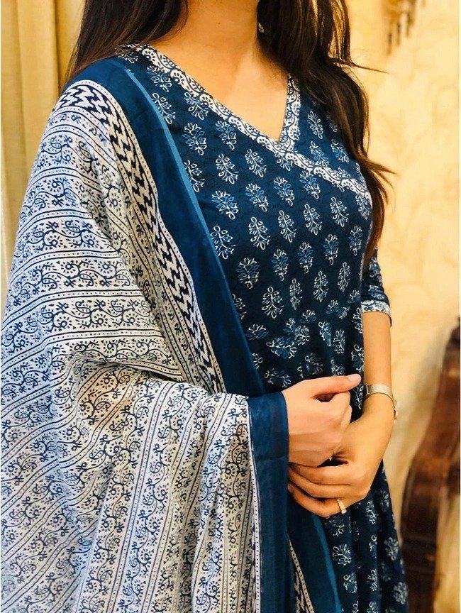 Premium Blue and White Colour Soft Cotton Ready Made Shalwar Suit - Image 2