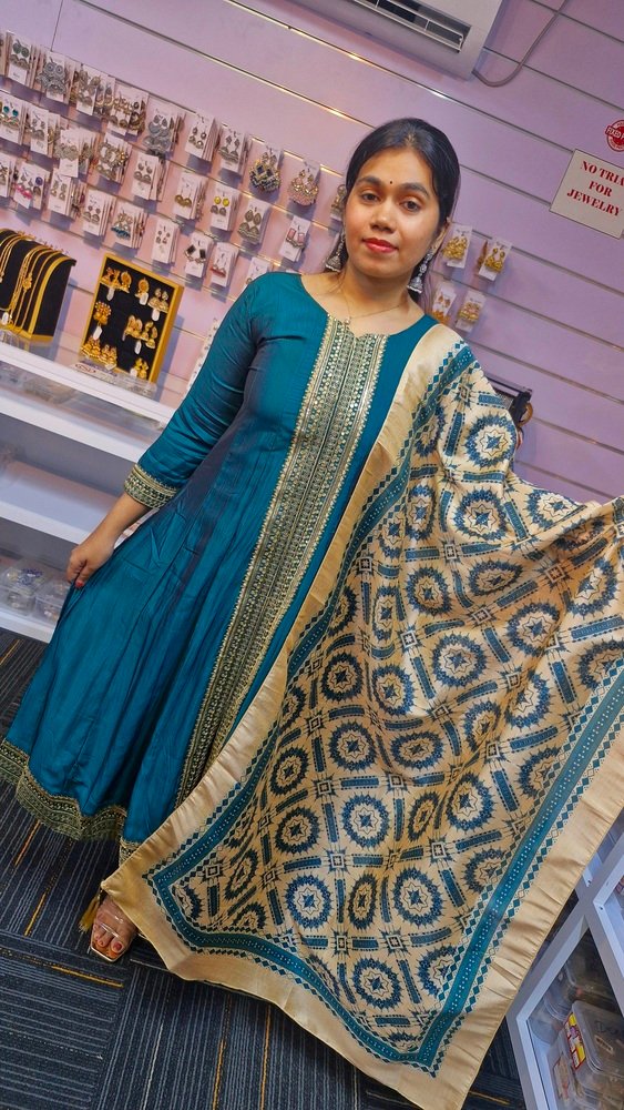 Peacock Green and Butter Colour Ready Made Shalwar Suit - Image 2