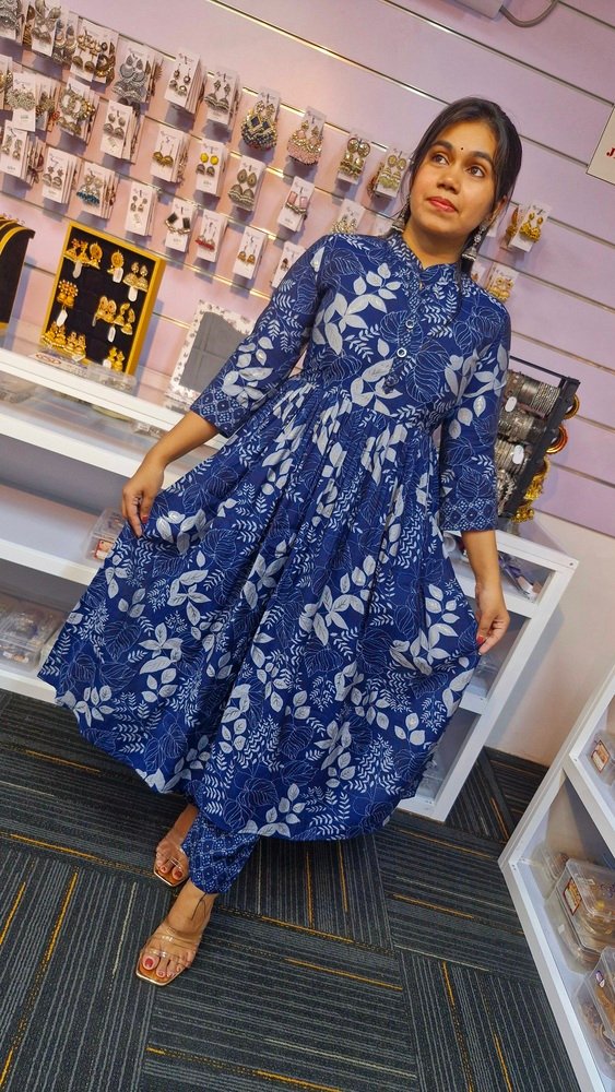 Blue and White Colour Ready Made Shalwar Suit Blue and White Colour Ready Made Shalwar Suit - Image 6