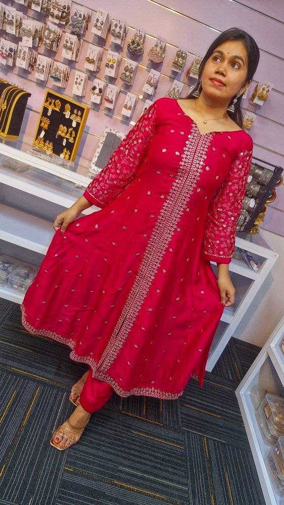 Pink Colour Ready Made Shalwar Suit - Image 4