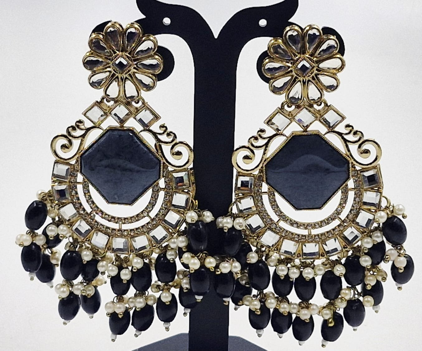 Black Colour Kundan Earrings - Image 2